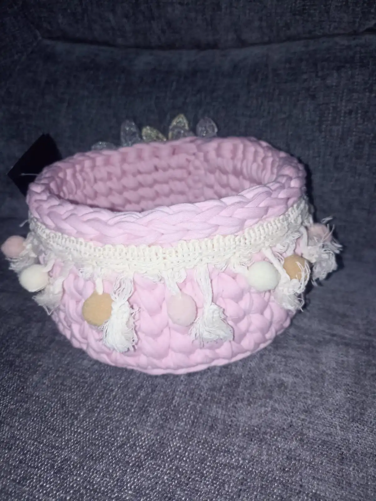 Foto 3 de 4: Cesto rosa com borboletas e pompons