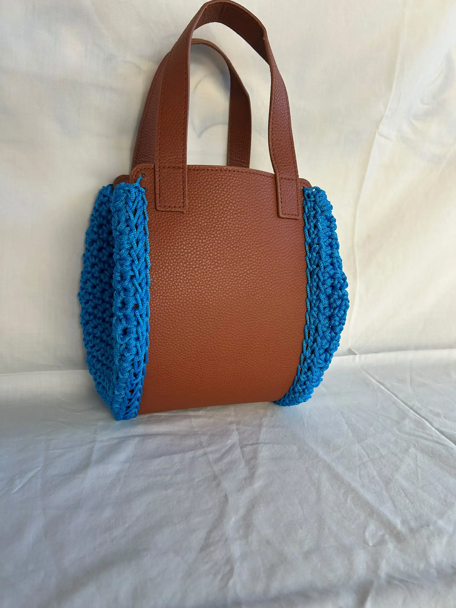 Foto 4 de 4: Mala saco azul e castanha
