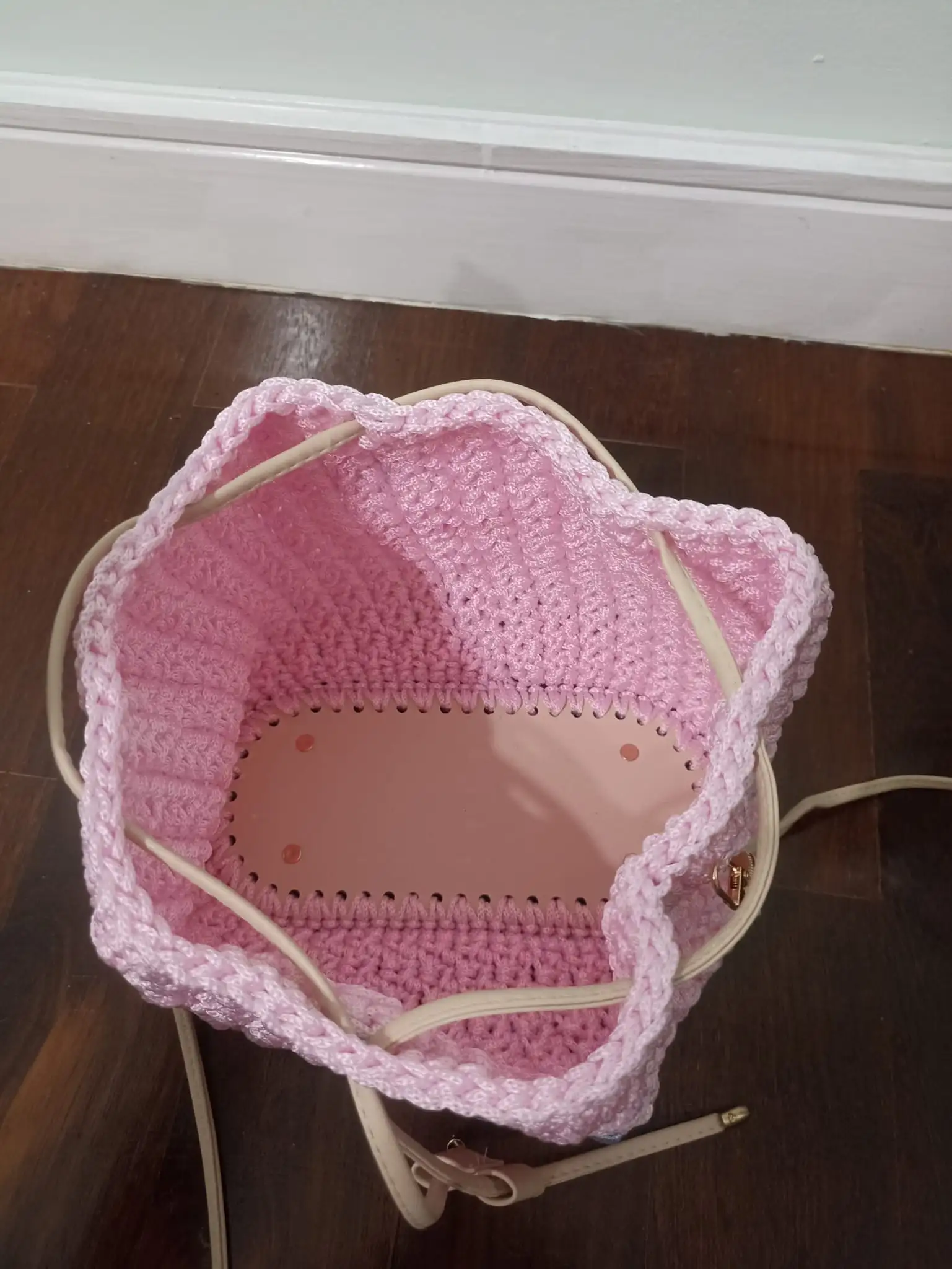 Foto 7 de 8: Mala saco rosa com borboletas