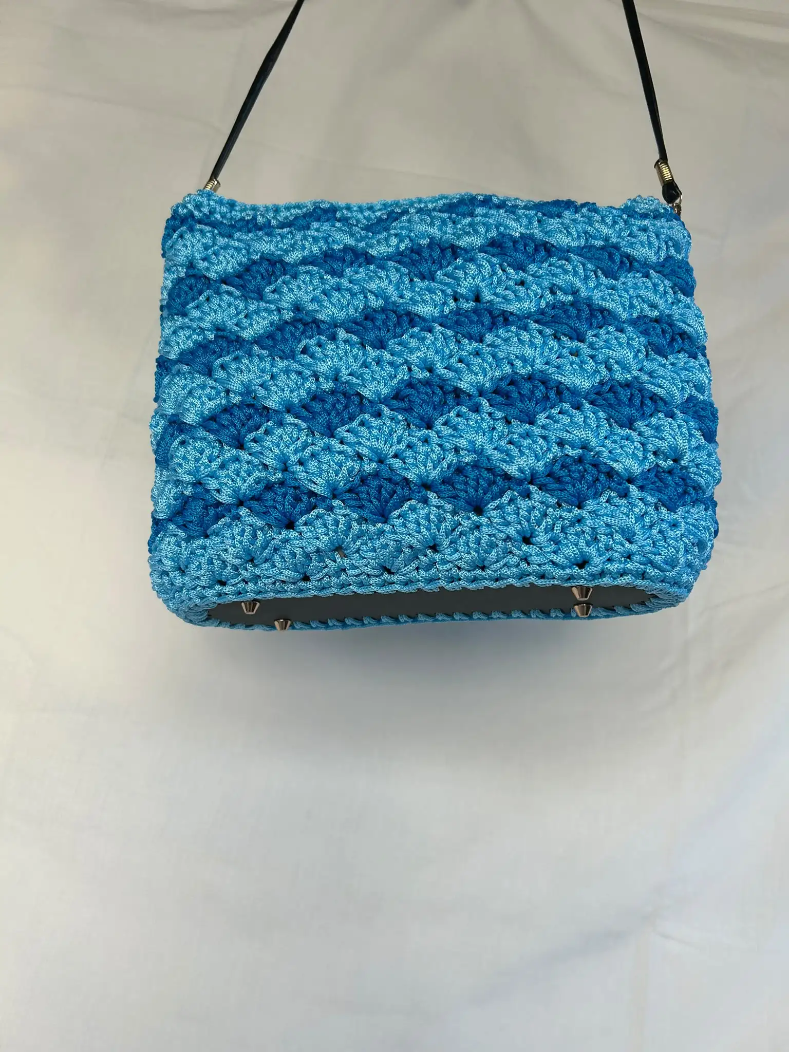Foto 3 de 4: Mala tiracolo azul às ondas