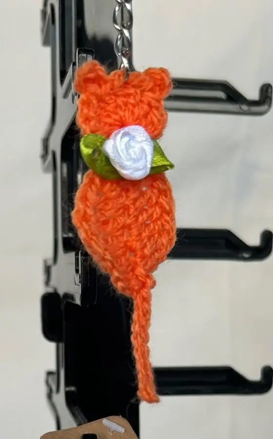 Porta-chaves gato laranja com rosa – Acessórios